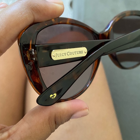 Sunglasses 😎 - Picture 2 of 5